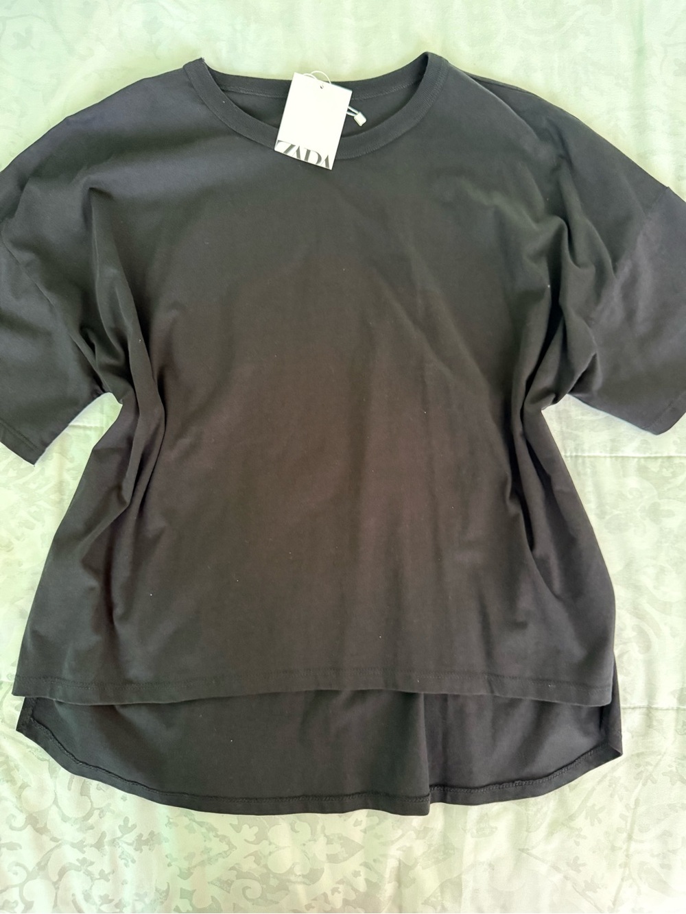 Zara Black Short-Sleeve Crewneck Top with High-Low Hem